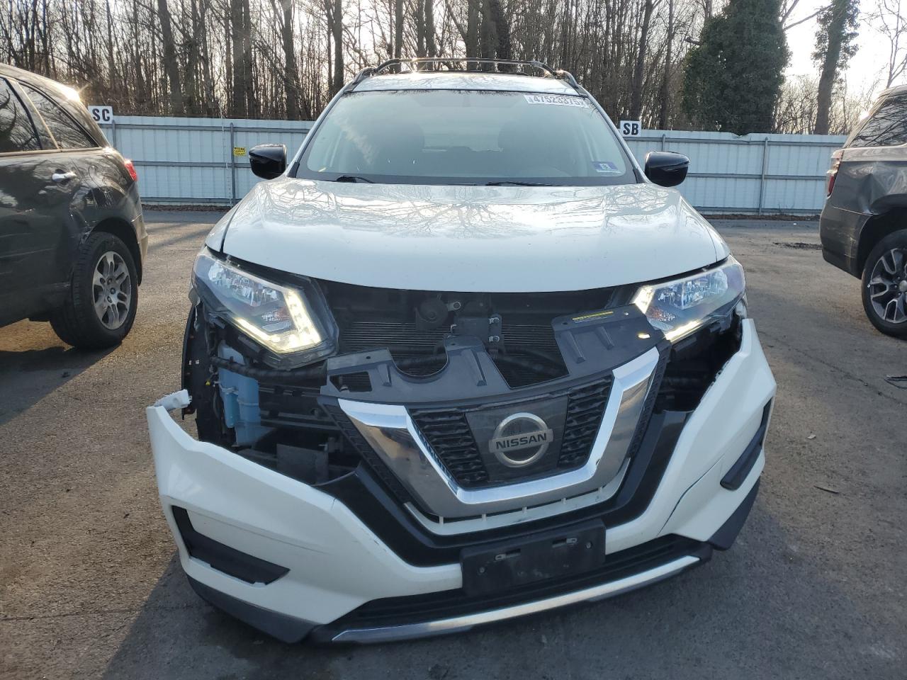 2017 NISSAN ROGUE SV - Image 5