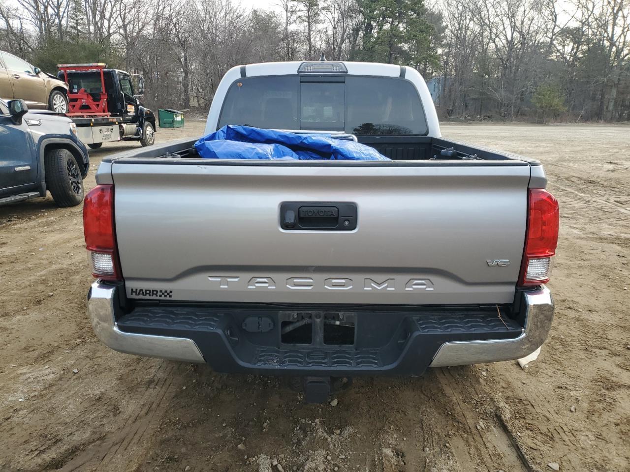 2017 TOYOTA TACOMA DOU - Фото 6