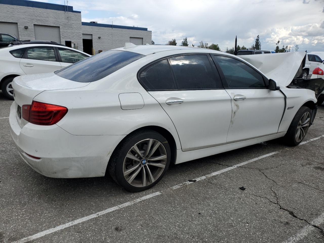 2016 BMW 528 I - Image 3