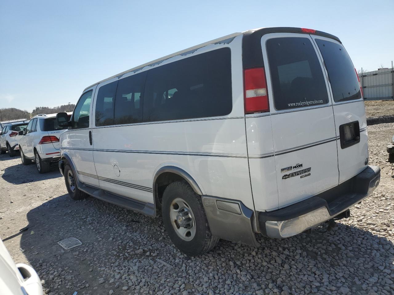 2010 CHEVROLET EXPRESS G3 - Фото 2