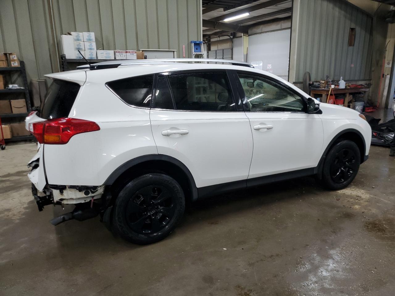 2015 TOYOTA RAV4 XLE - Image 3