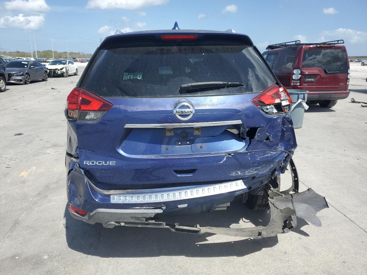 2017 NISSAN ROGUE S - Image 6