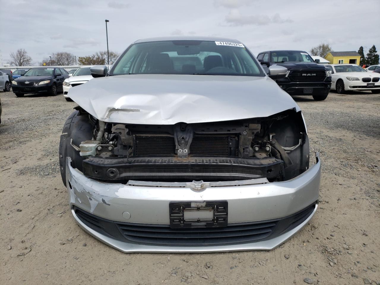 2014 VOLKSWAGEN JETTA SE - Image 5
