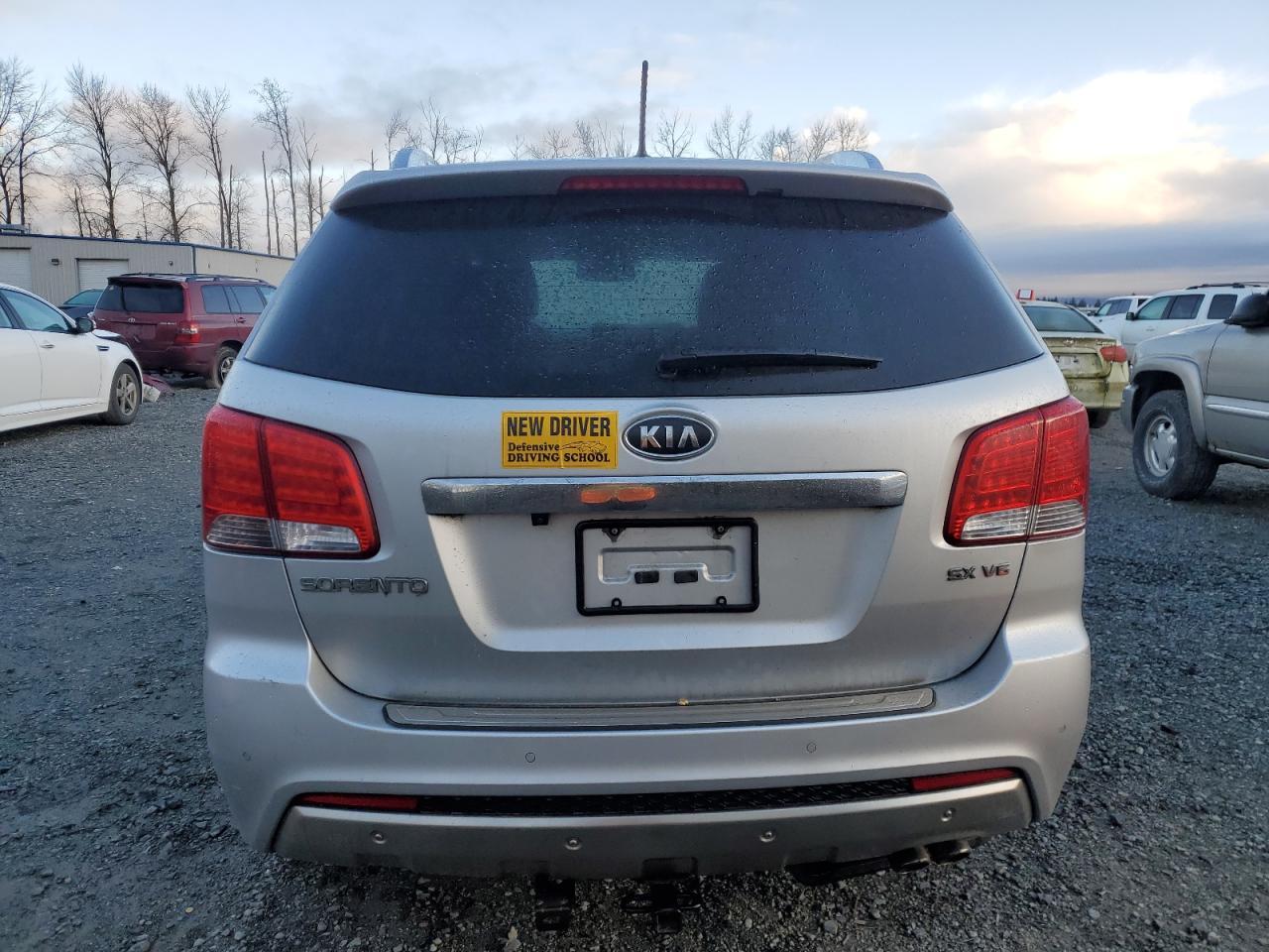 2012 KIA SORENTO SX - Image 6