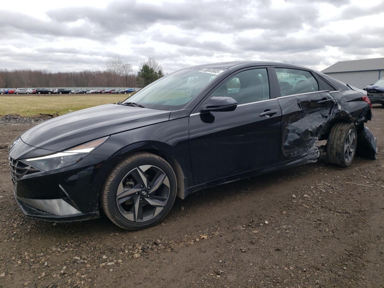 2022 HYUNDAI ELANTRA SE