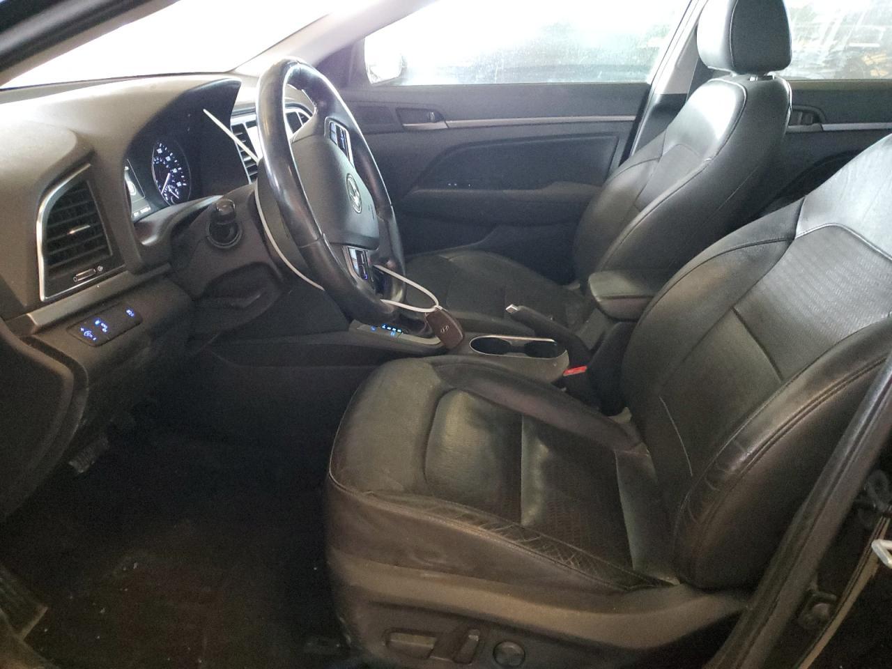 2017 HYUNDAI ELANTRA SE - Фото 7