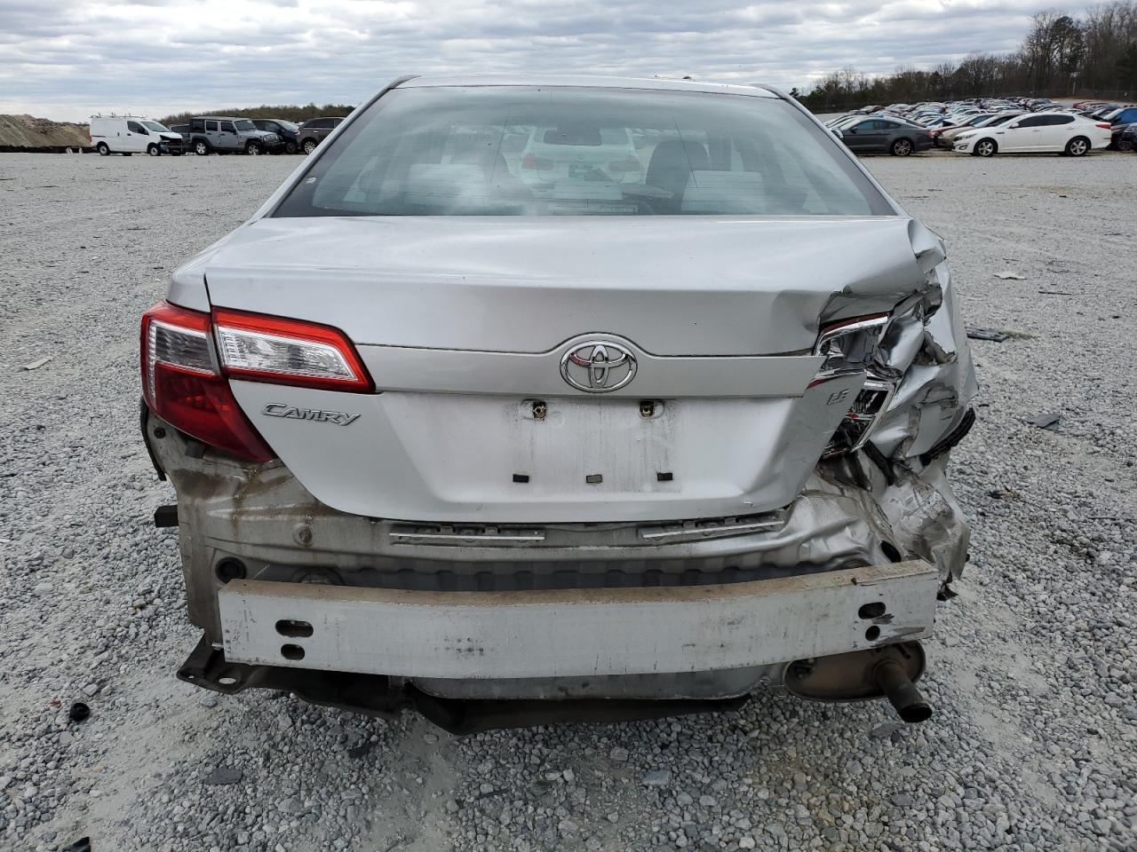 2013 TOYOTA CAMRY L - Фото 6