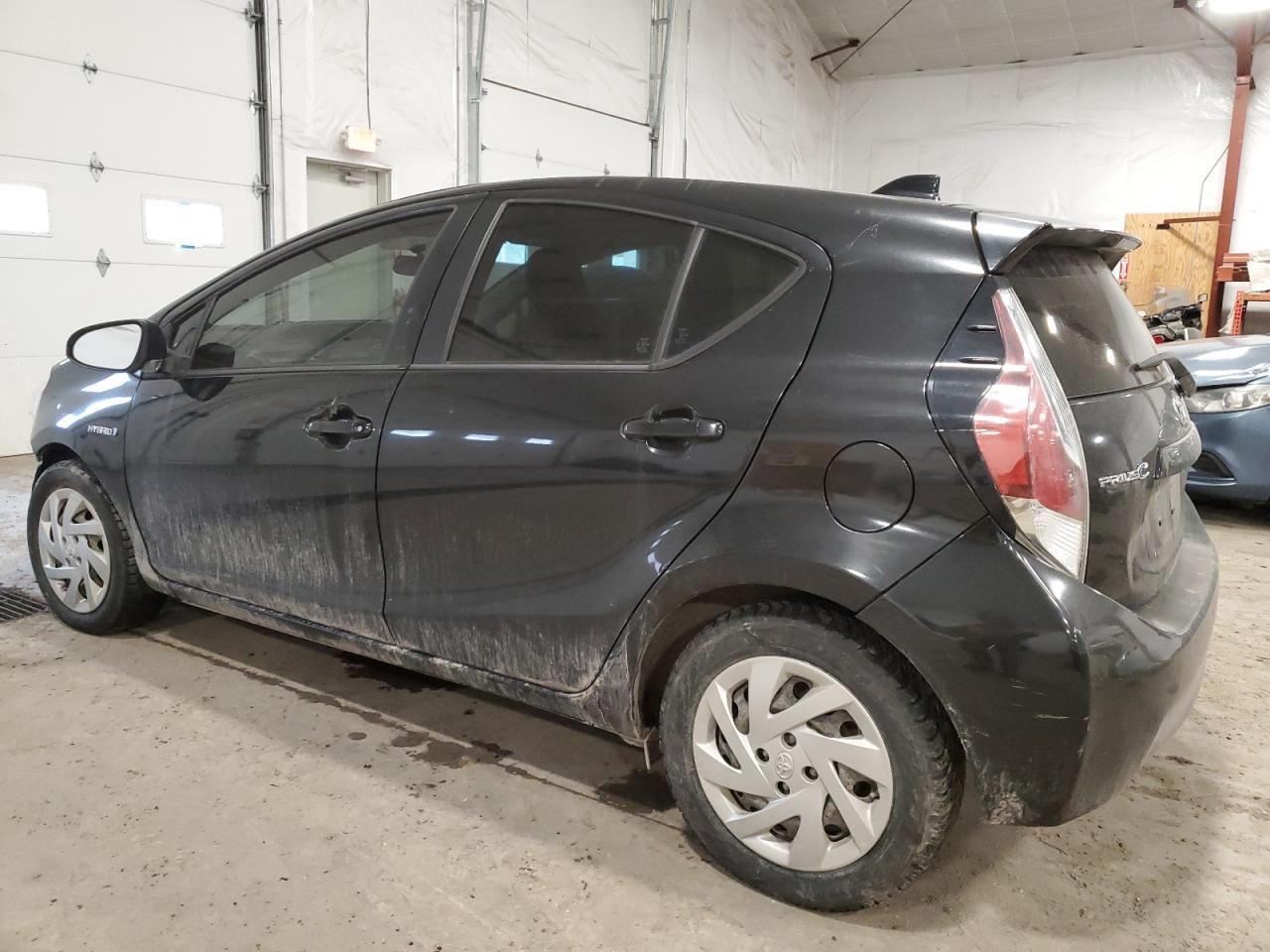 2015 TOYOTA PRIUS C - Фото 2