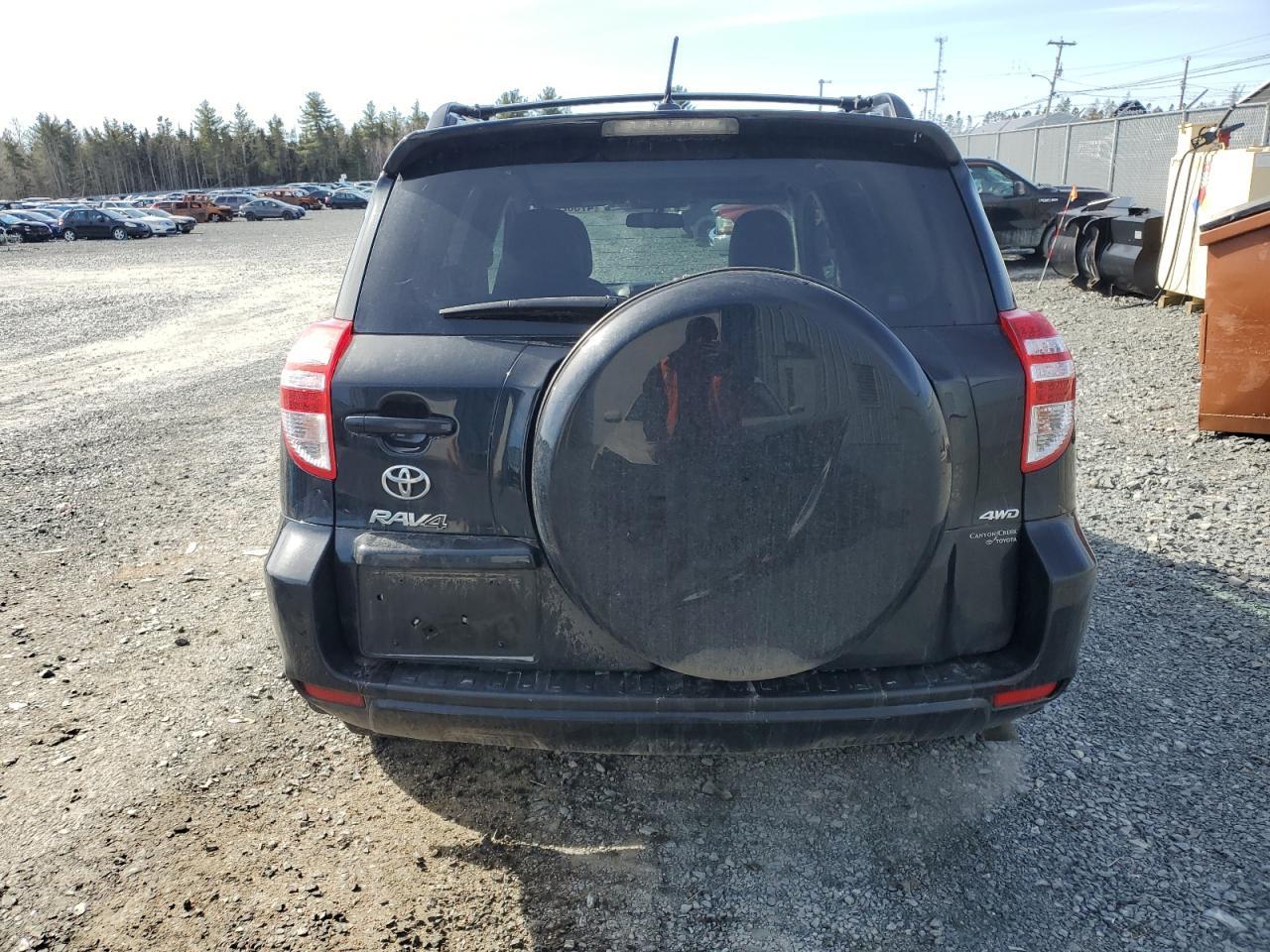 2011 TOYOTA RAV4 - Фото 6