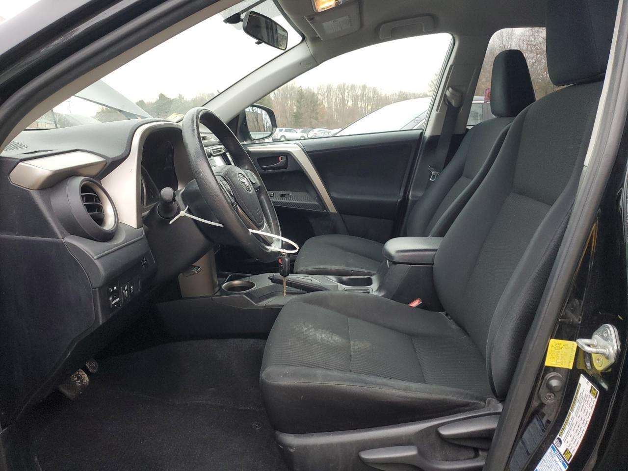 2015 TOYOTA RAV4 LE - Фото 7