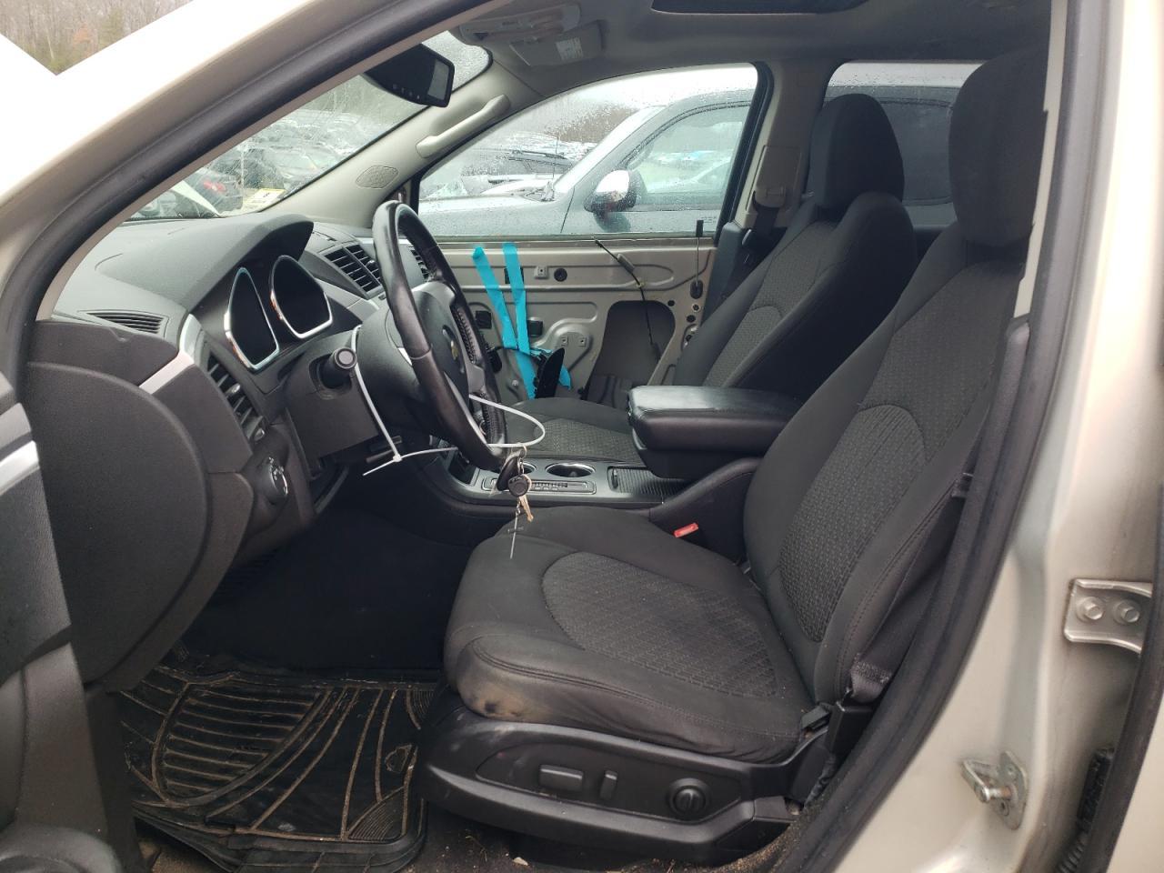 2011 CHEVROLET TRAVERSE L - Фото 7
