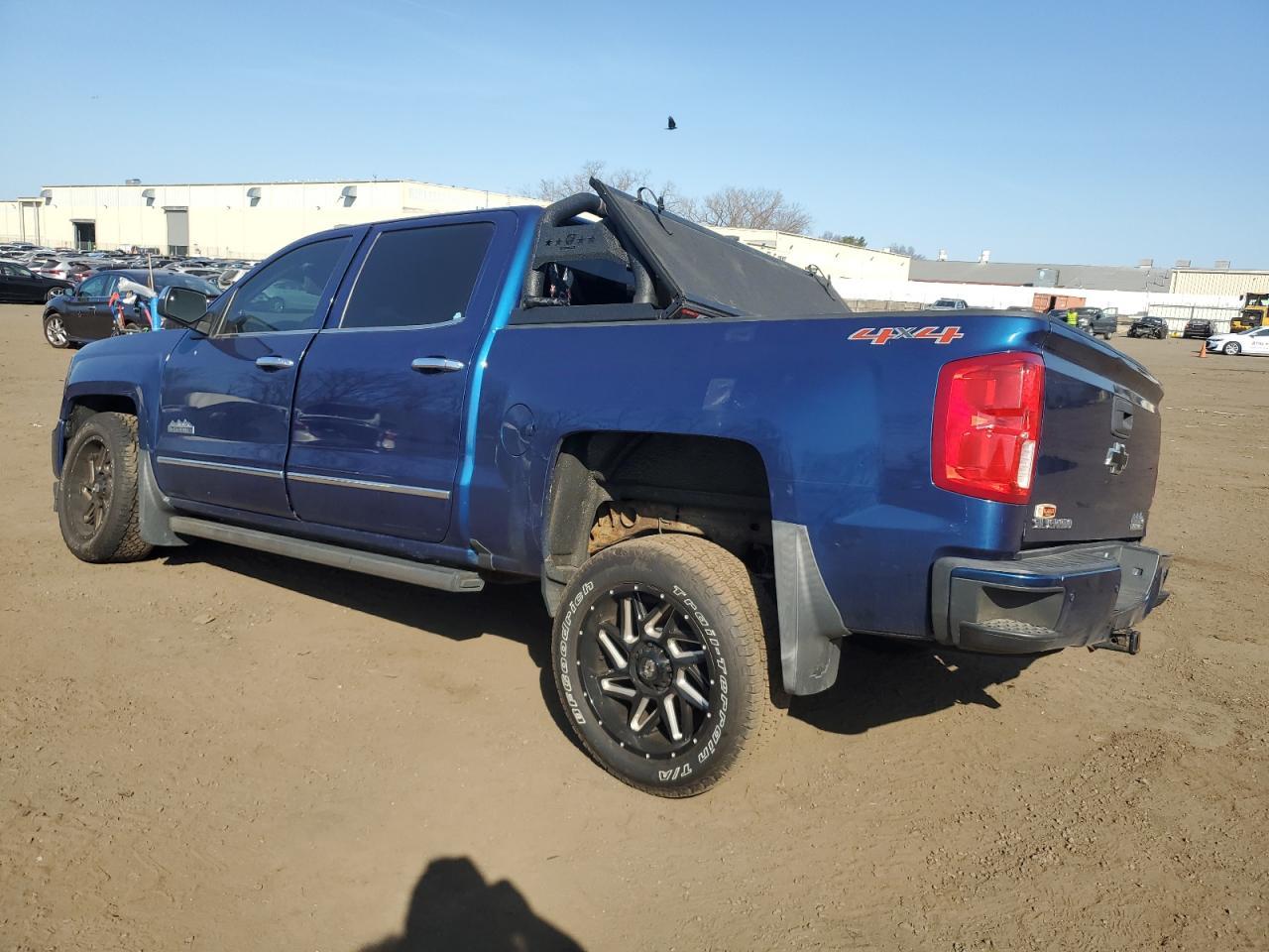 2017 CHEVROLET SILVERADO - Фото 2