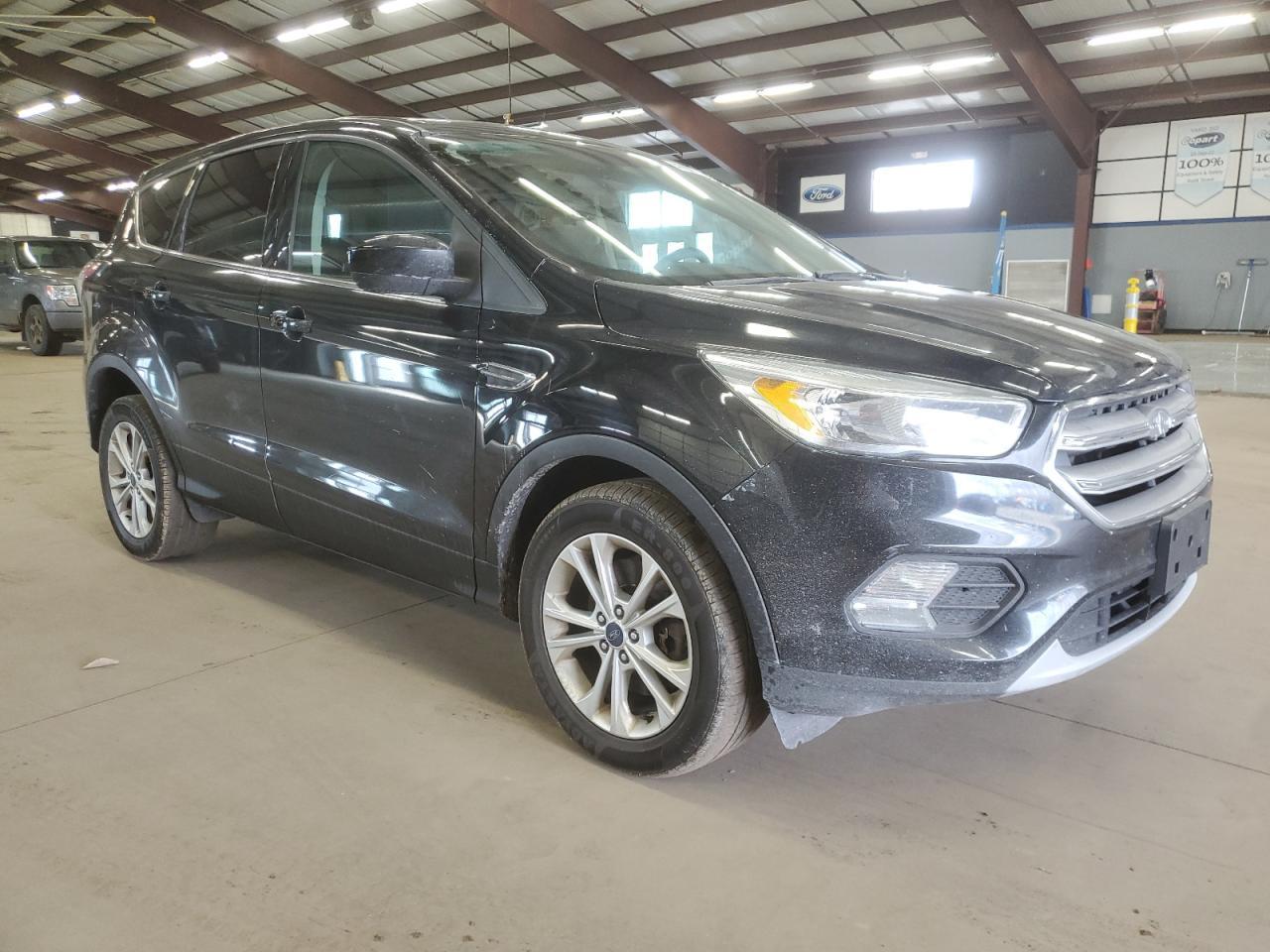 2017 FORD ESCAPE SE - Фото 4