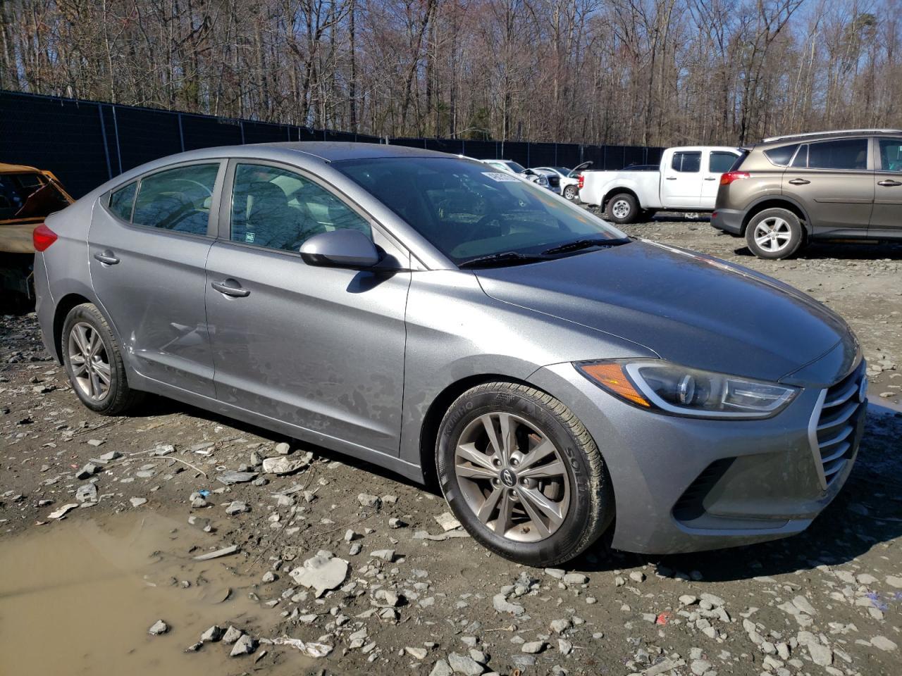 2018 HYUNDAI ELANTRA SE - Фото 4