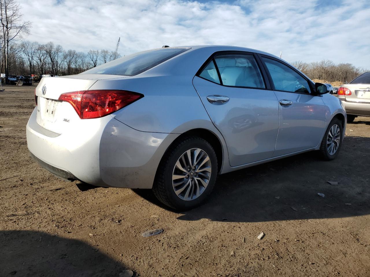 2018 TOYOTA COROLLA L - Image 3