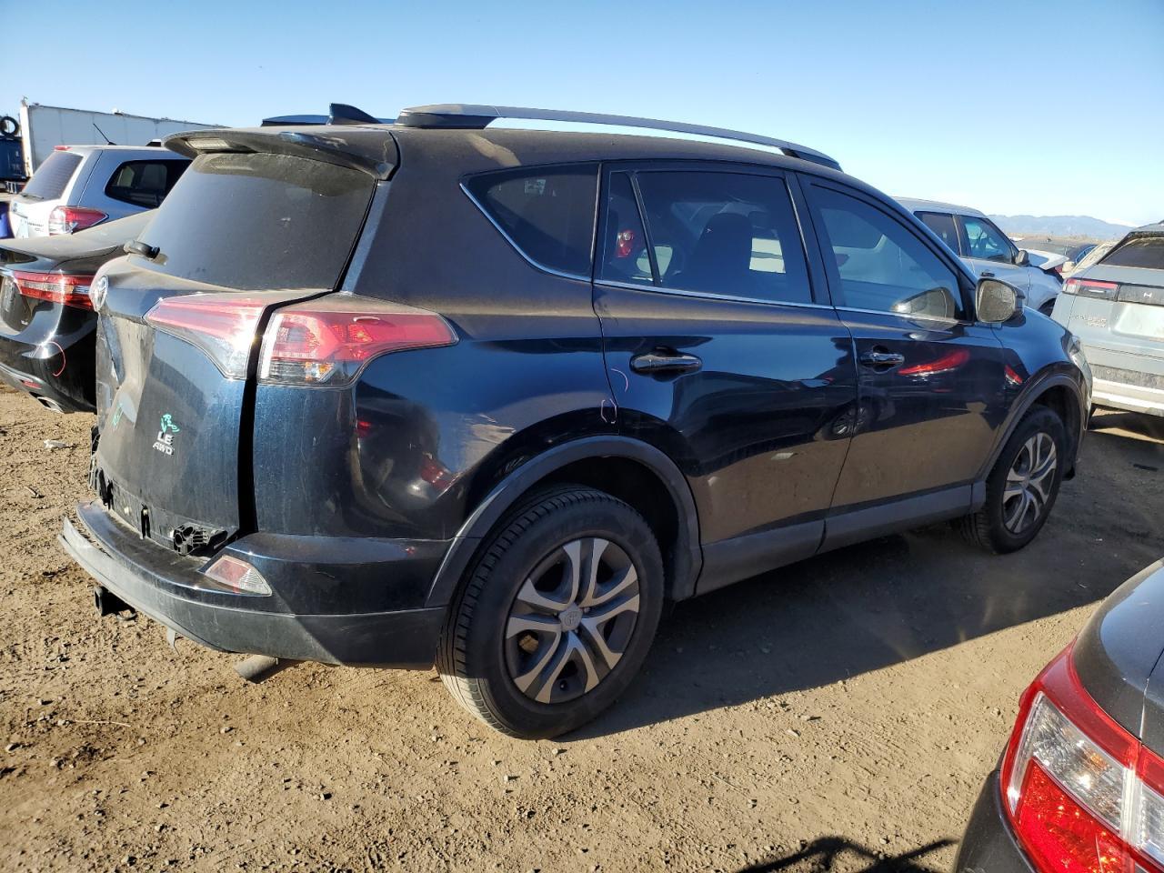 2017 TOYOTA RAV4 LE - Фото 3