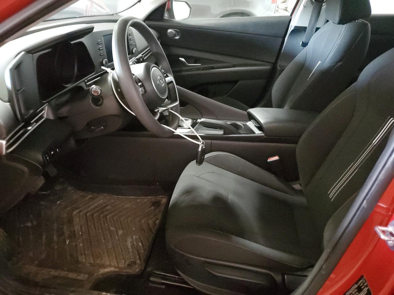 2022 HYUNDAI ELANTRA SE - Фото 7
