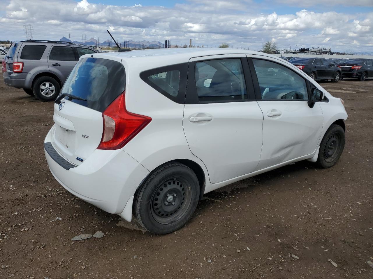 2016 NISSAN VERSA NOTE - Фото 3