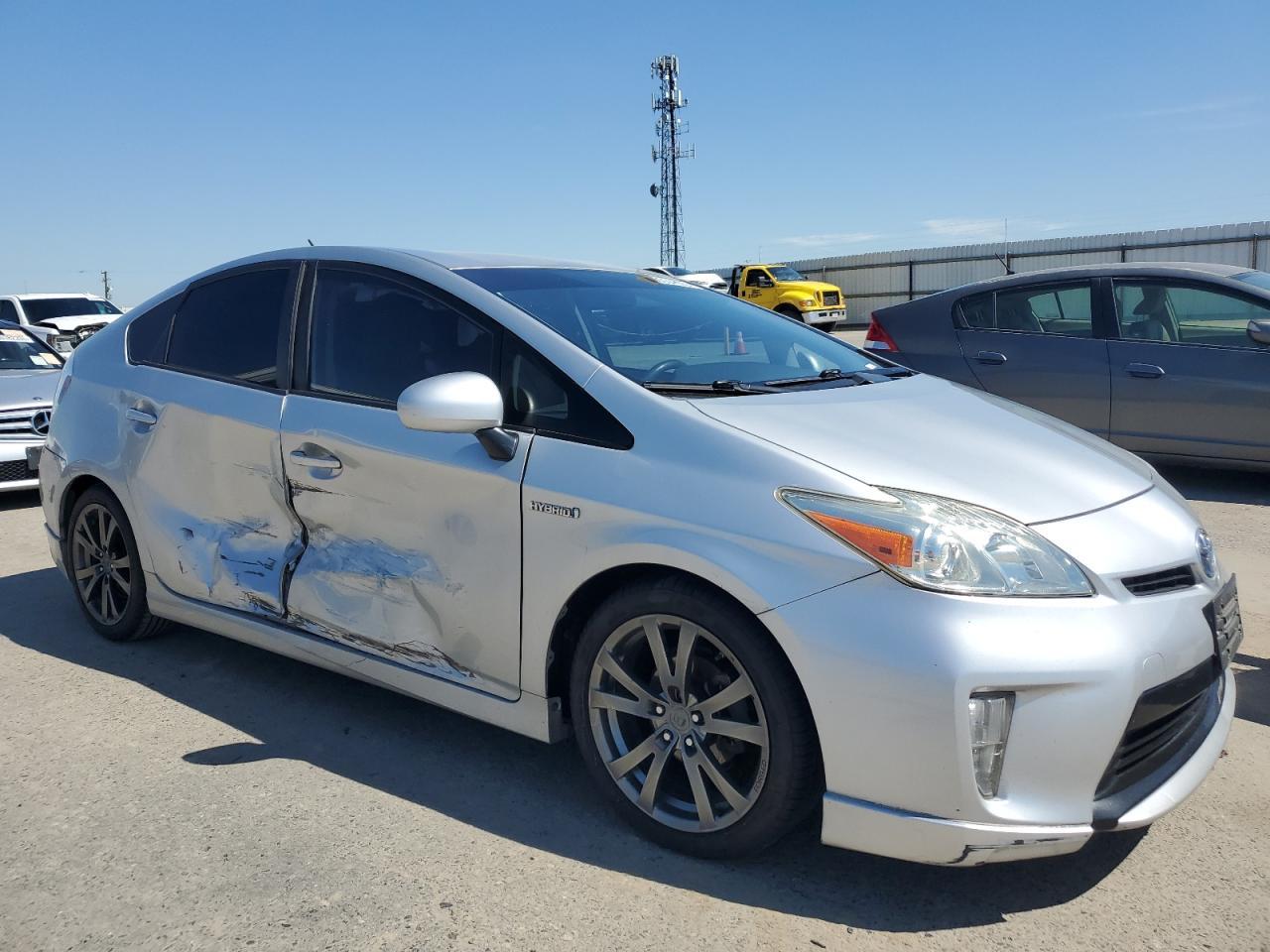 2015 TOYOTA PRIUS - Фото 4