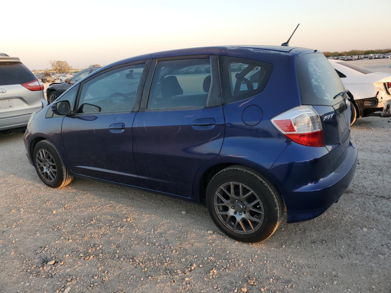 2013 HONDA FIT - Image 2