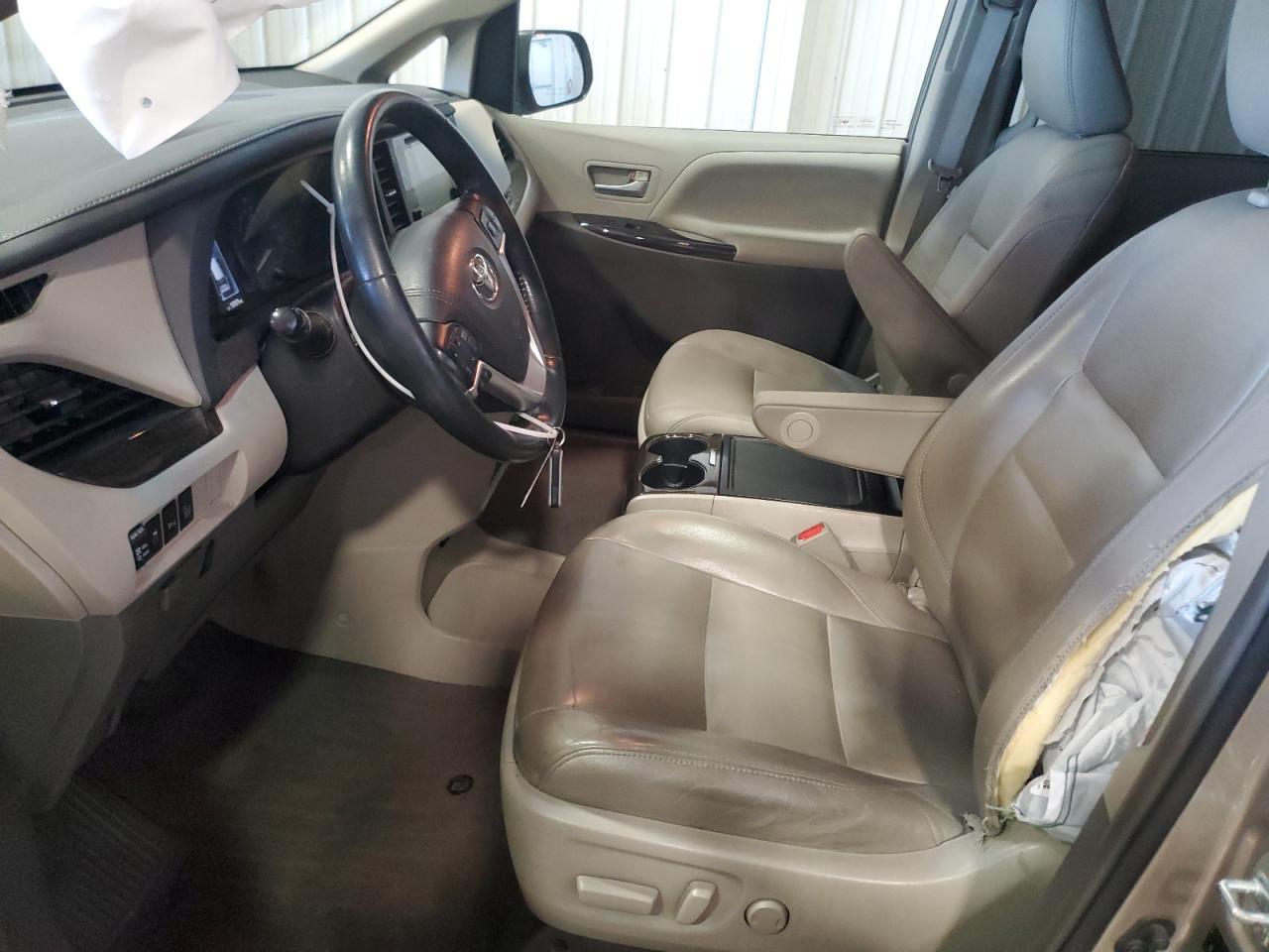 2015 TOYOTA SIENNA XLE - Фото 7
