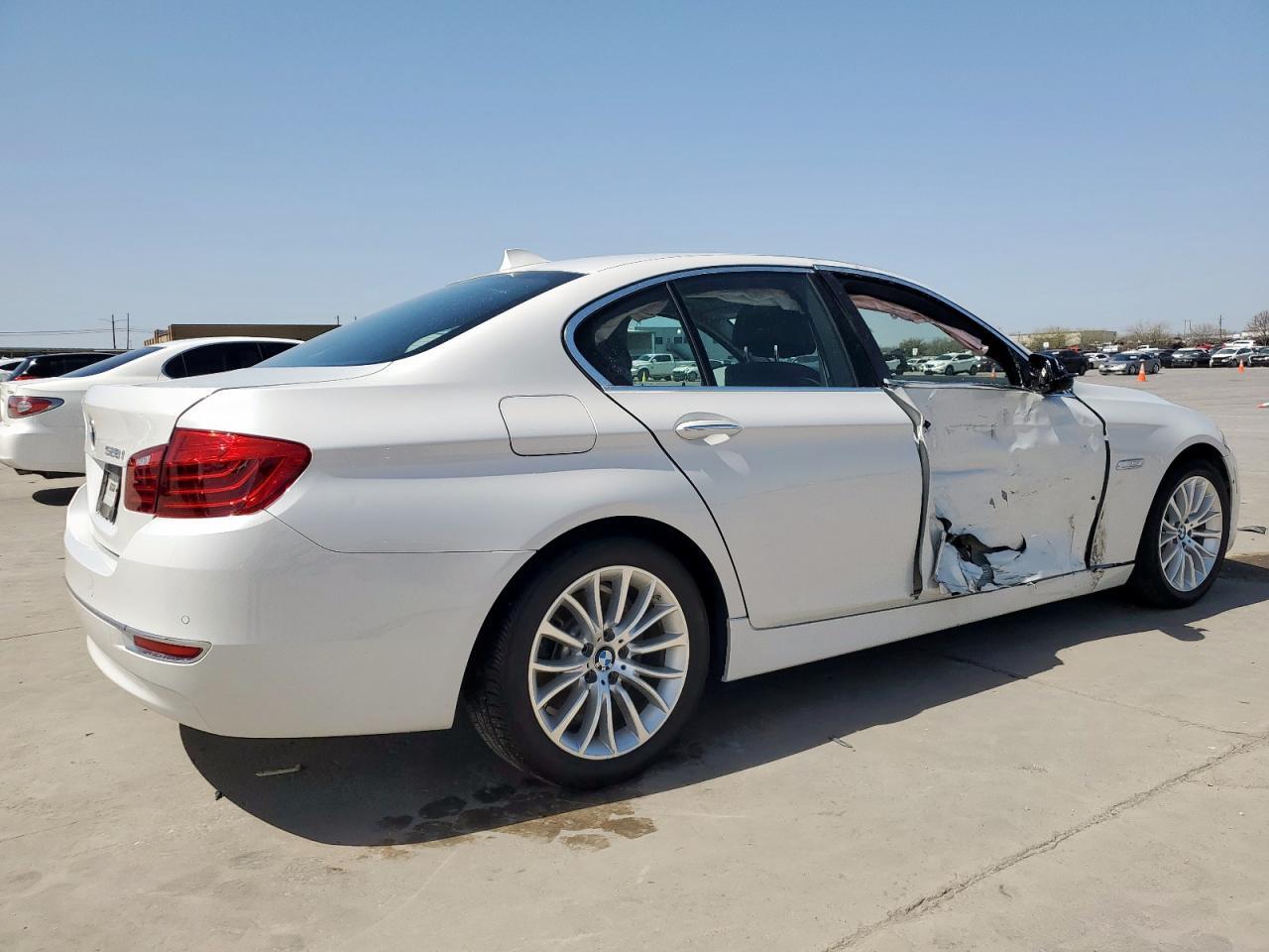 2016 BMW 528 I - Image 3