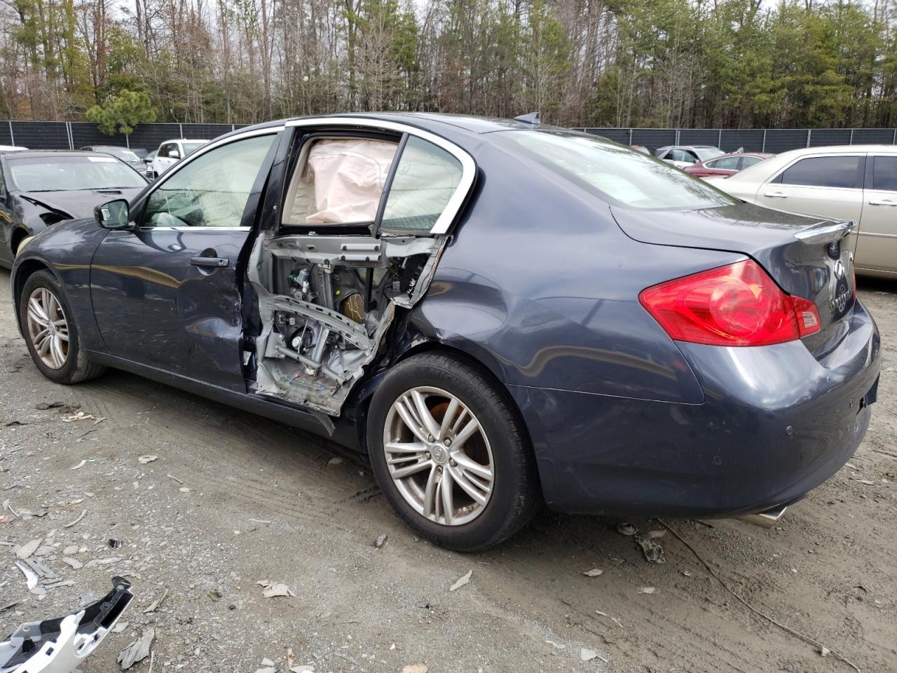 2012 INFINITI G37 - Image 2