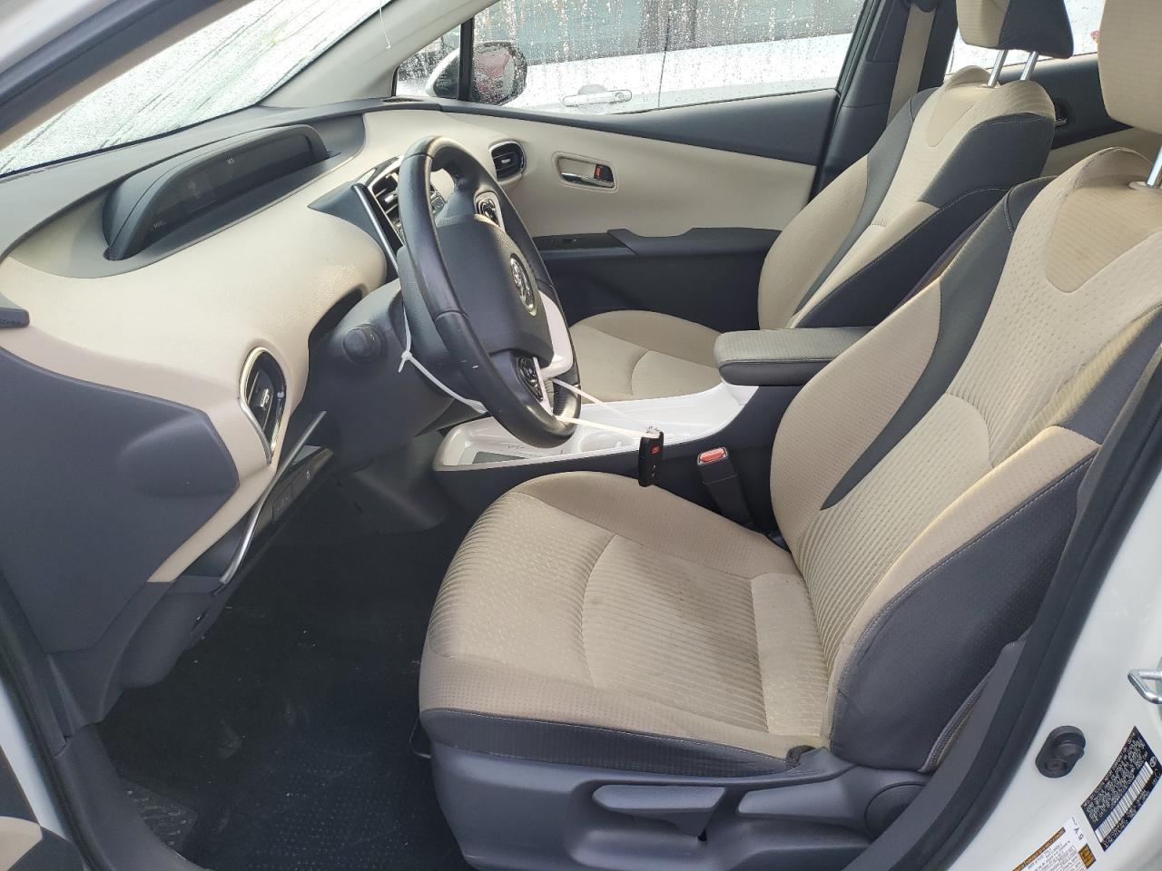 2016 TOYOTA PRIUS - Фото 7
