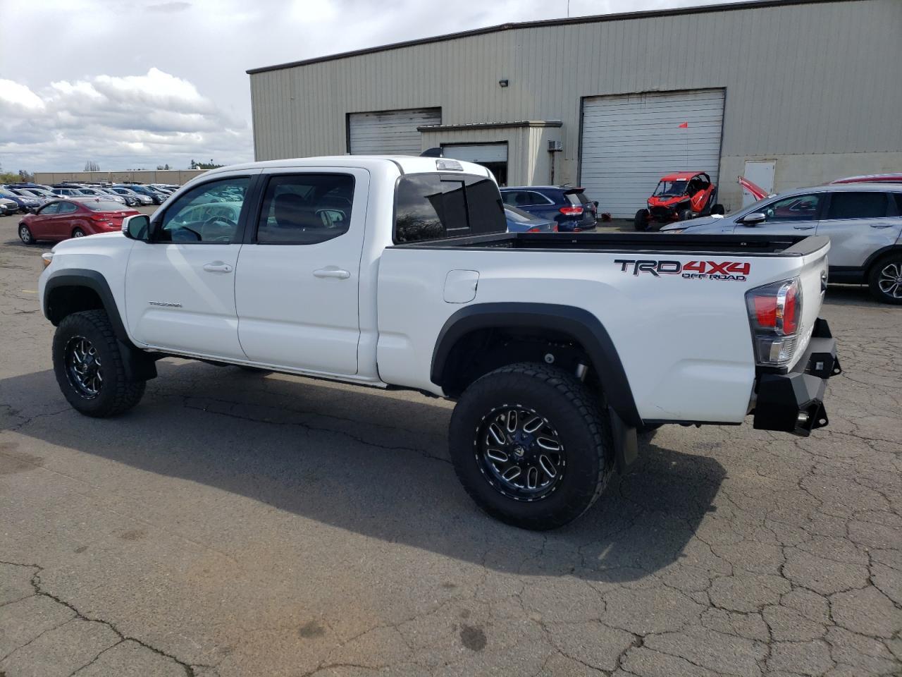 2023 TOYOTA TACOMA DOU - Фото 2