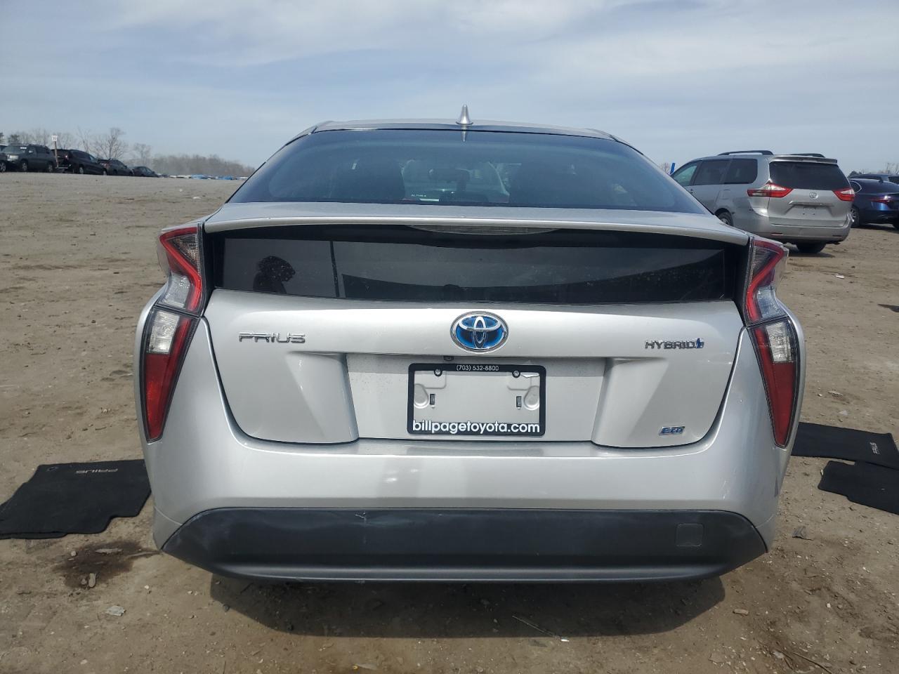 2016 TOYOTA PRIUS - Image 6