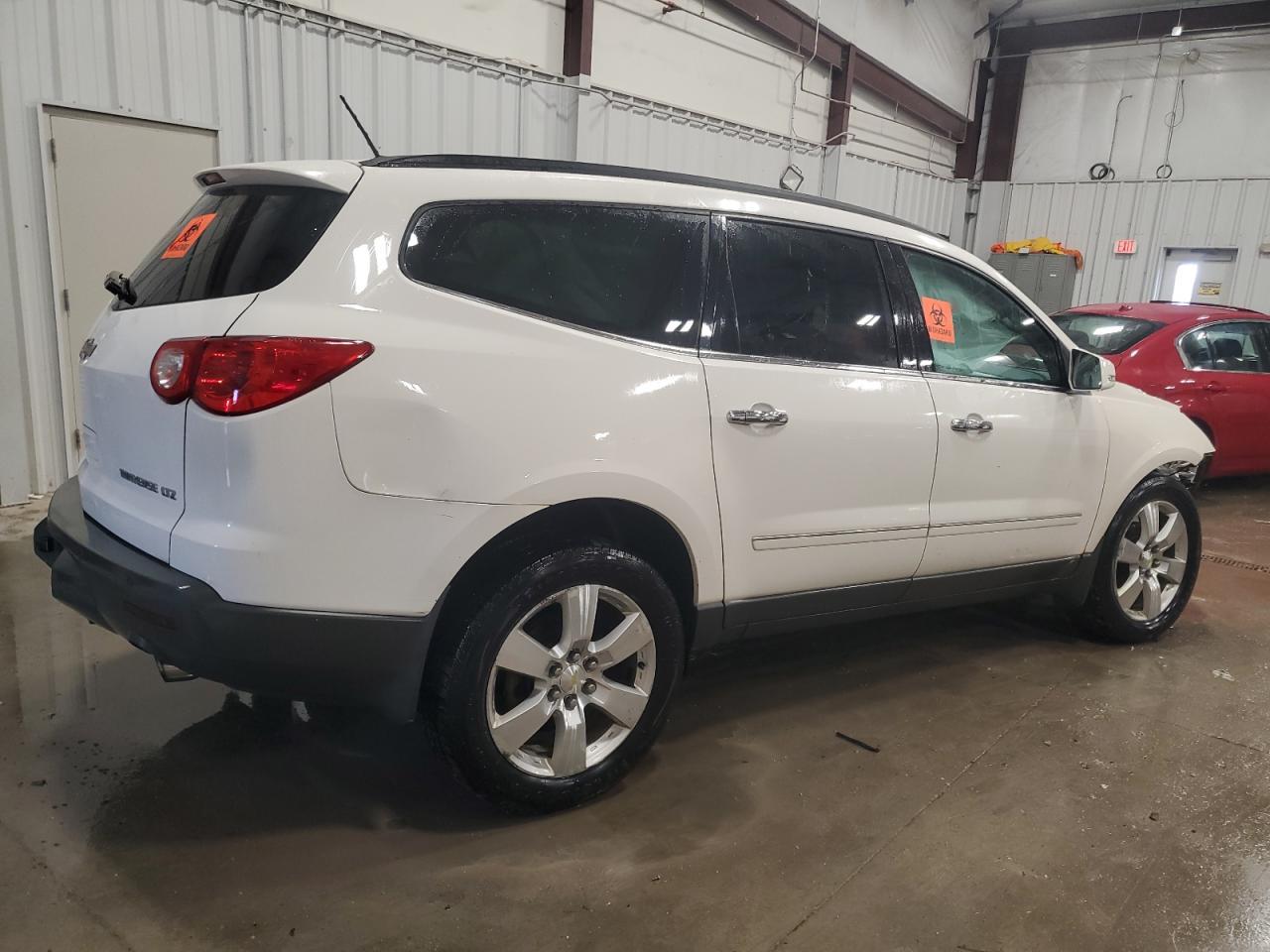 2012 CHEVROLET TRAVERSE L - Image 3