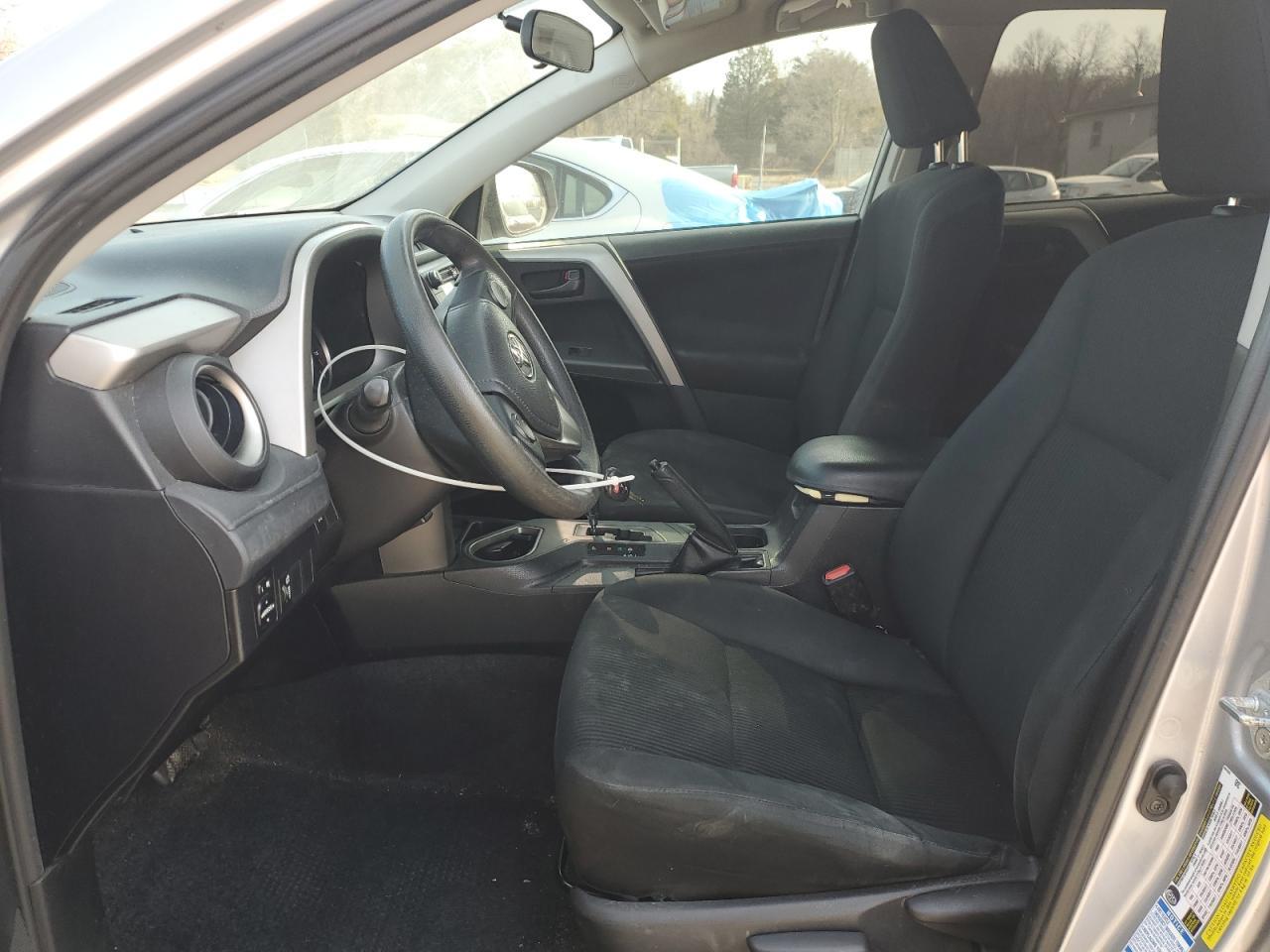 2016 TOYOTA RAV4 LE - Фото 7