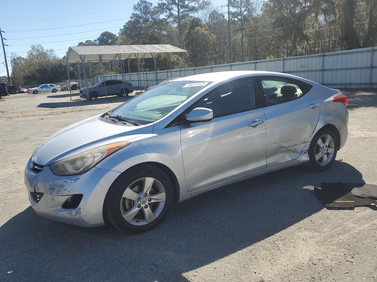 2013 HYUNDAI ELANTRA GL