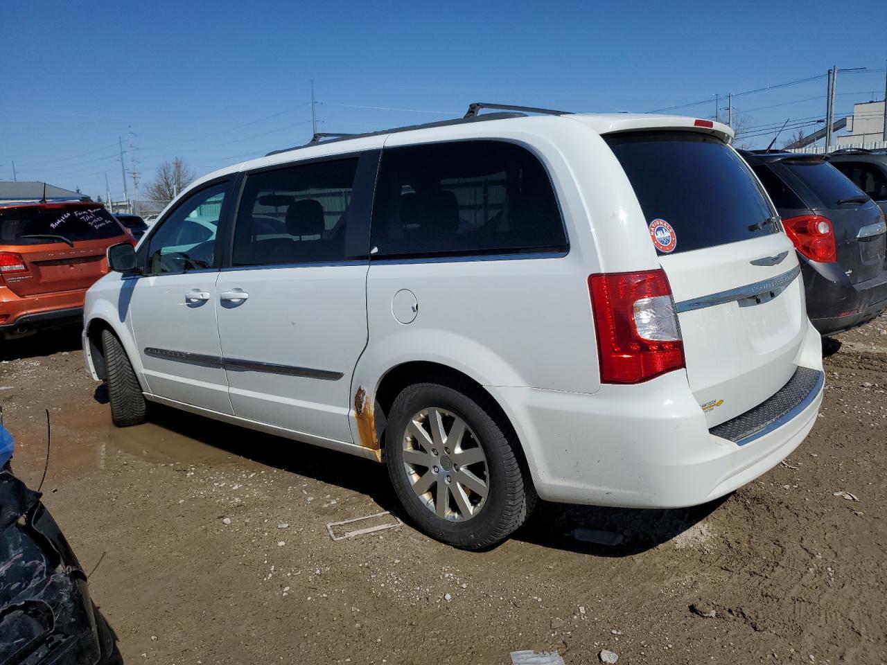 2014 CHRYSLER TOWN & COU - Фото 2
