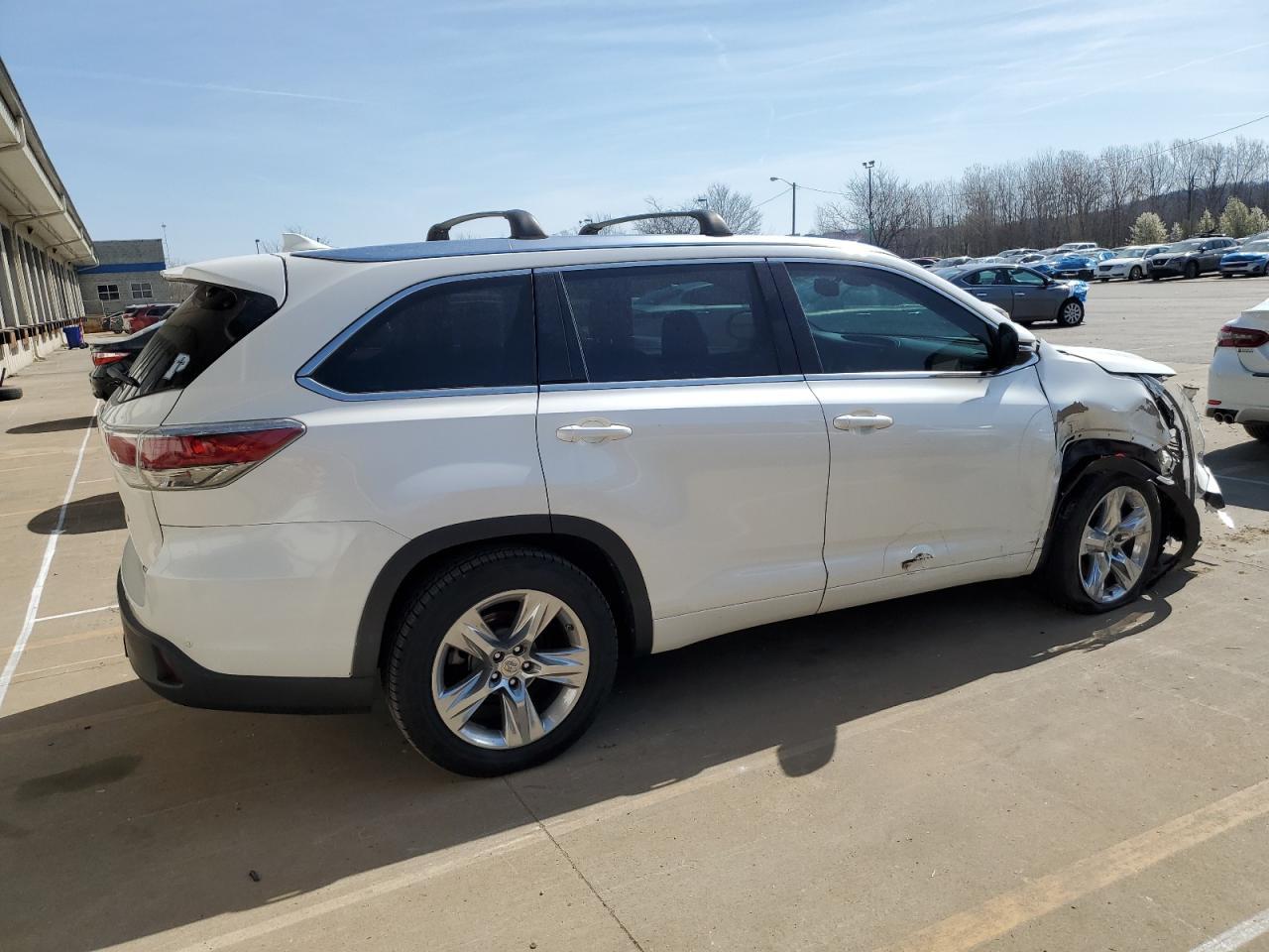 2014 TOYOTA HIGHLANDER - Фото 3
