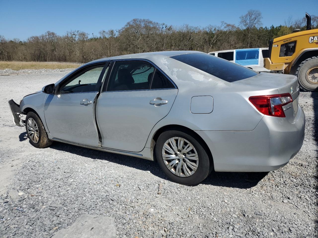 2013 TOYOTA CAMRY L - Image 2