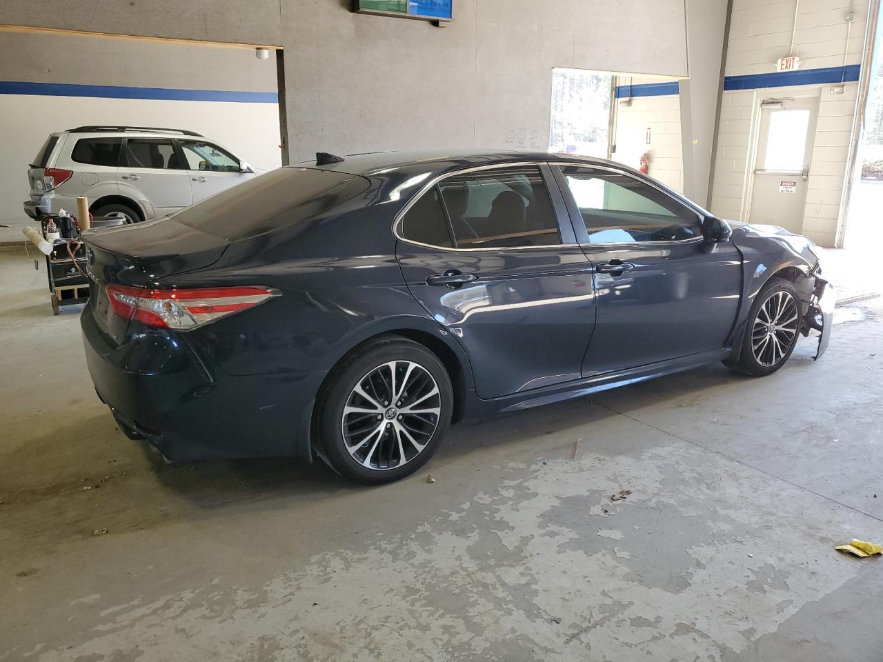 2020 TOYOTA CAMRY SE - Image 3