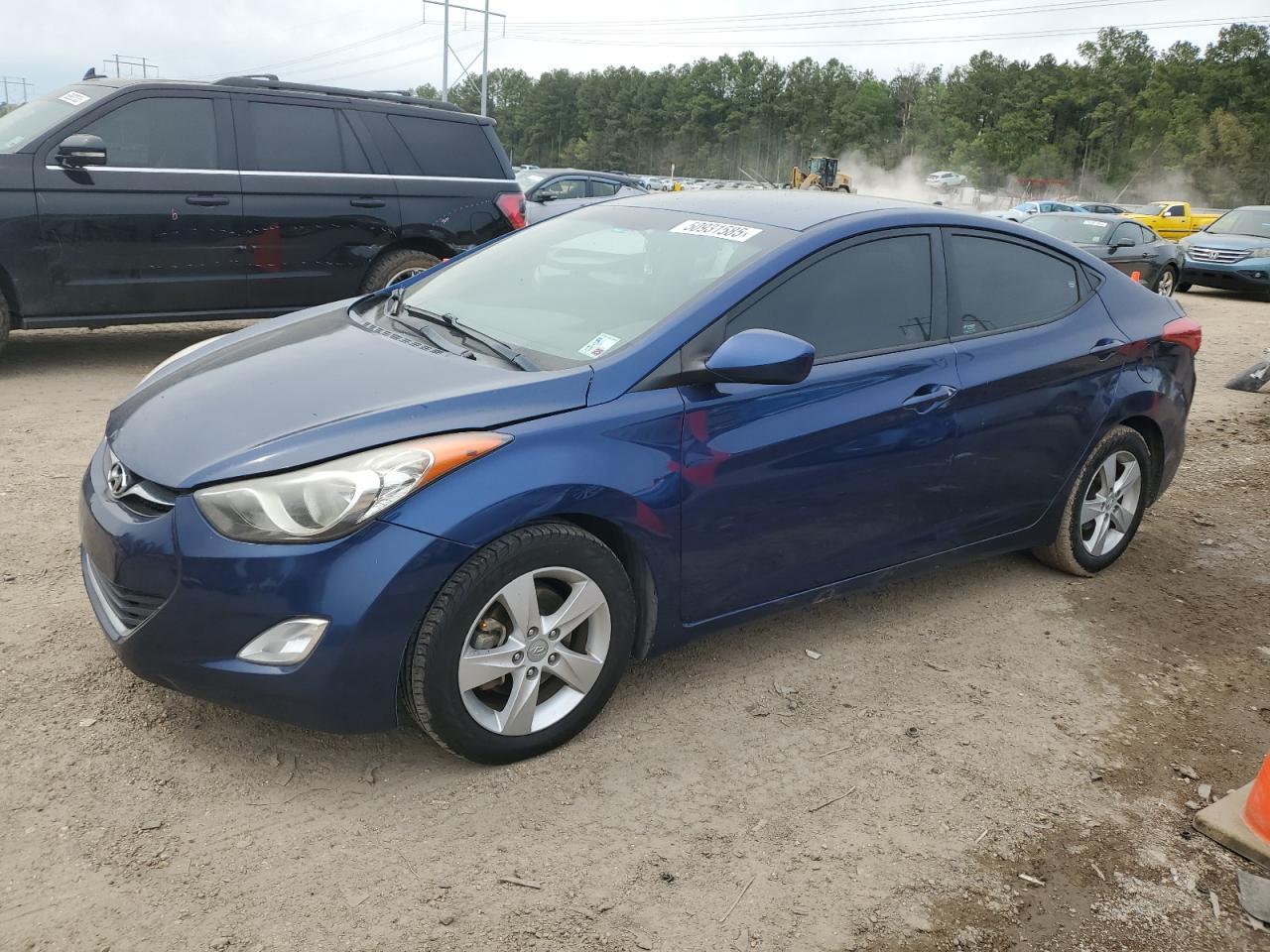 2013 HYUNDAI ELANTRA GL
