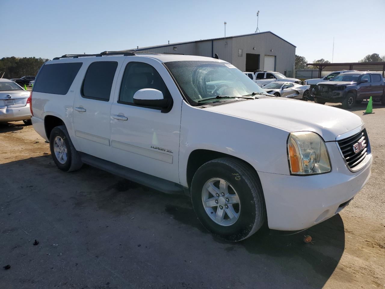 2012 GMC YUKON XL C - Image 4