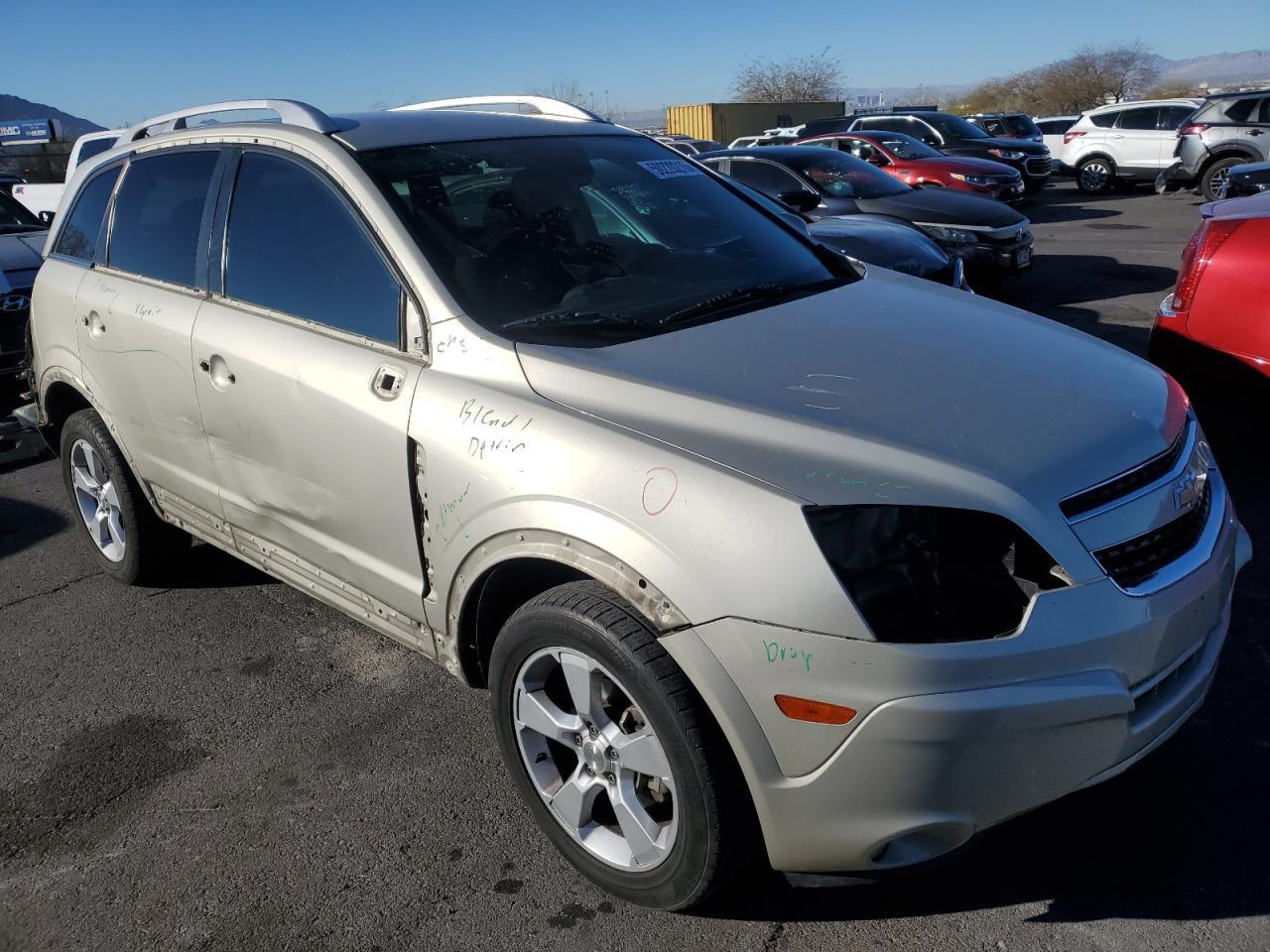 2014 CHEVROLET CAPTIVA LT - Image 4