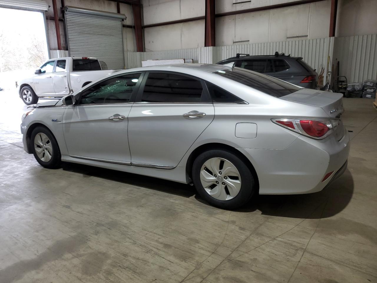 2013 HYUNDAI SONATA HYB - Фото 2