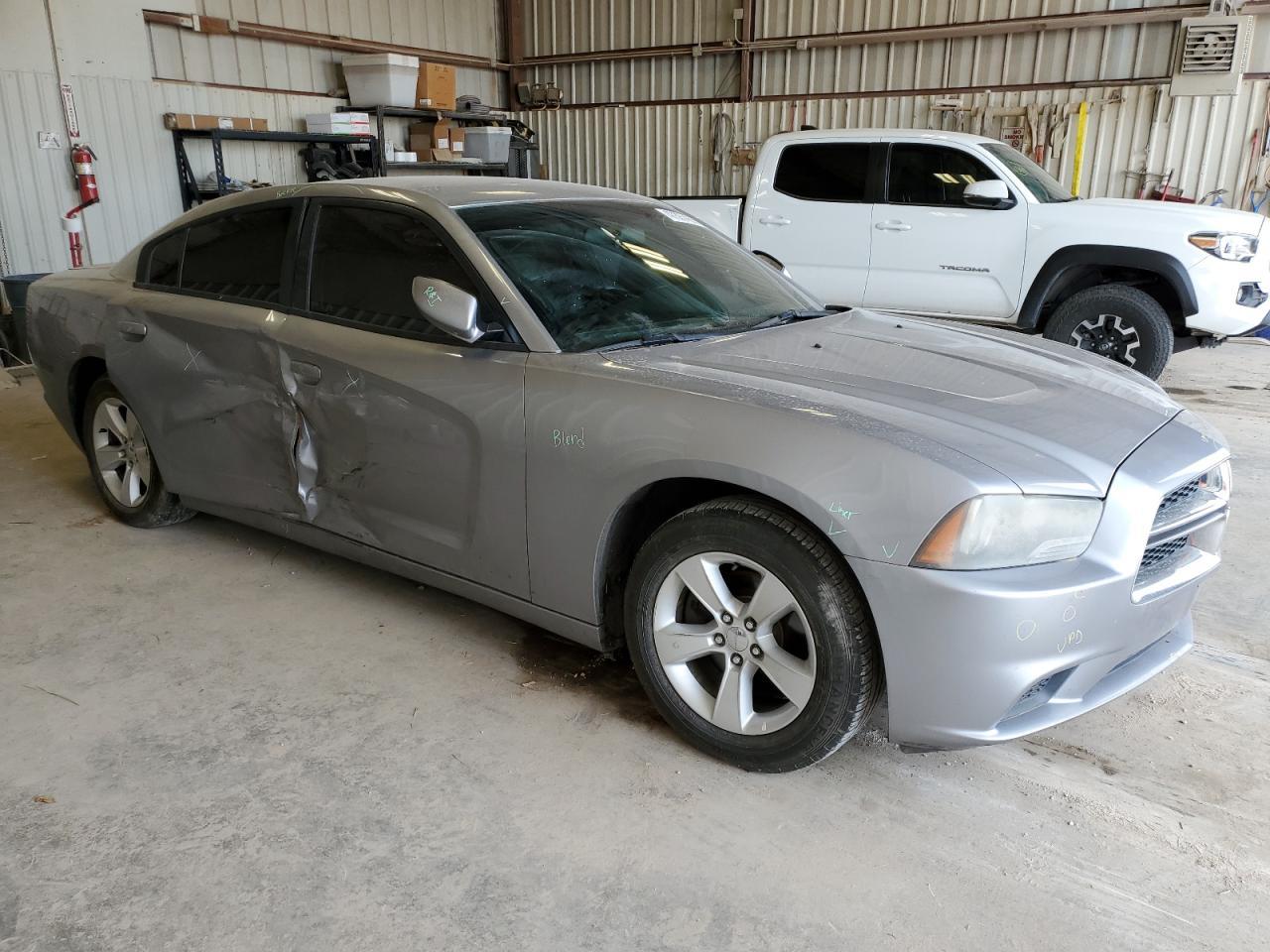 2014 DODGE CHARGER SE - Фото 4