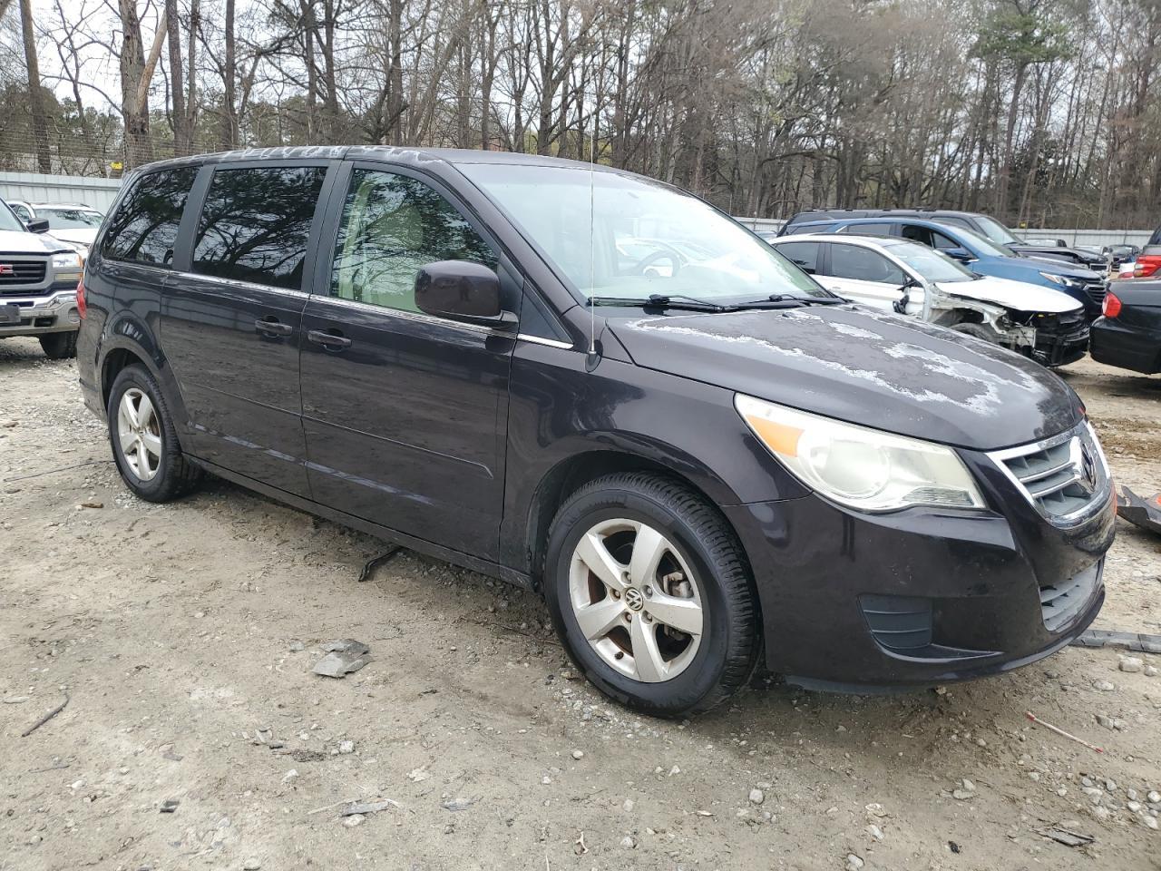 2010 VOLKSWAGEN ROUTAN SE - Фото 4