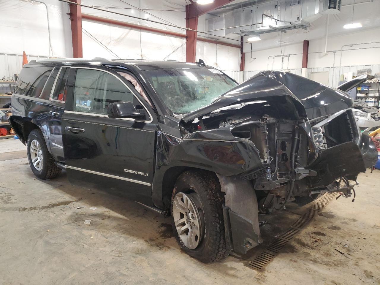 2016 GMC YUKON XL D - Фото 4