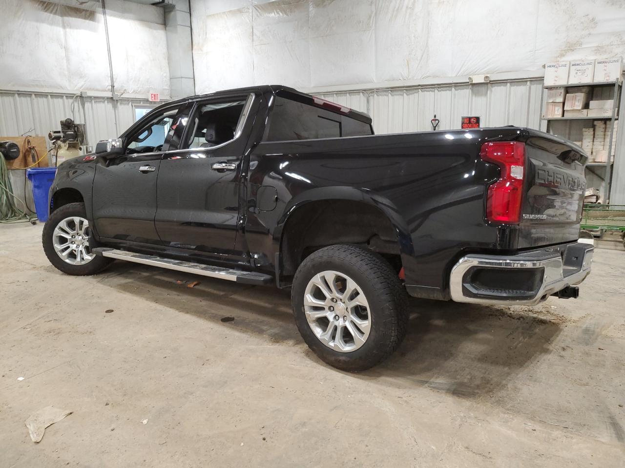 2024 CHEVROLET SILVERADO - Image 2