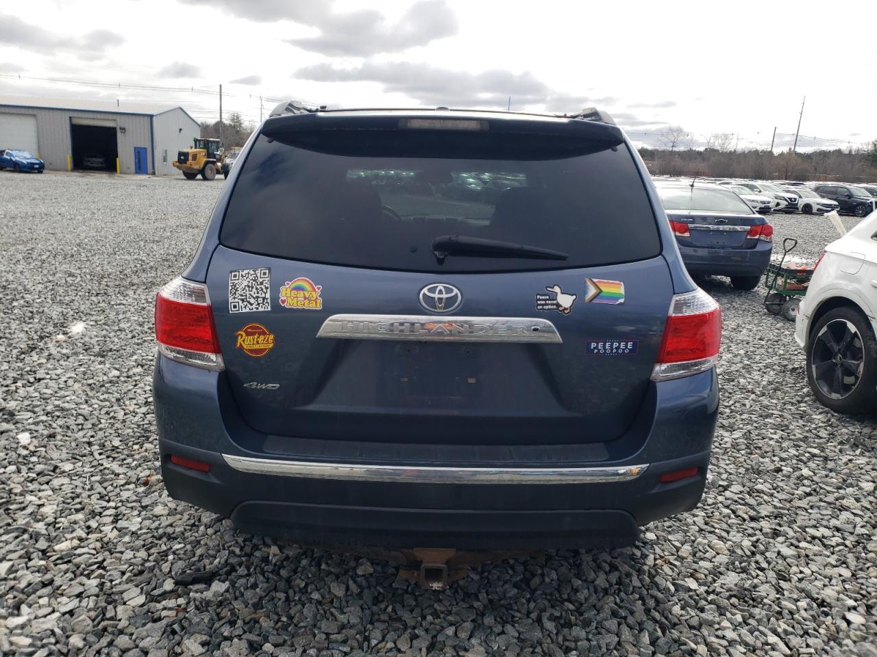2011 TOYOTA HIGHLANDER - Фото 6