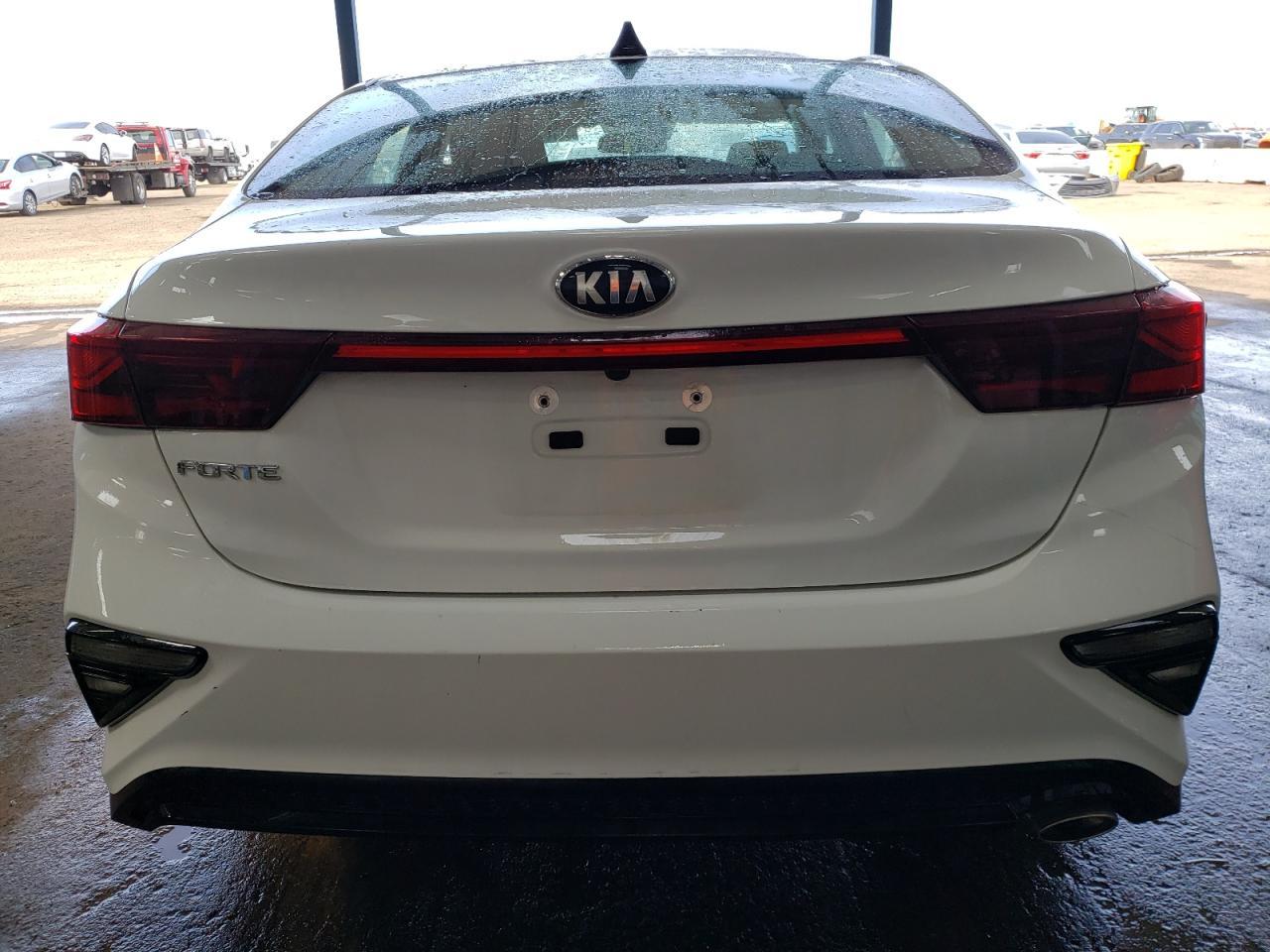 2021 KIA FORTE FE - Image 6