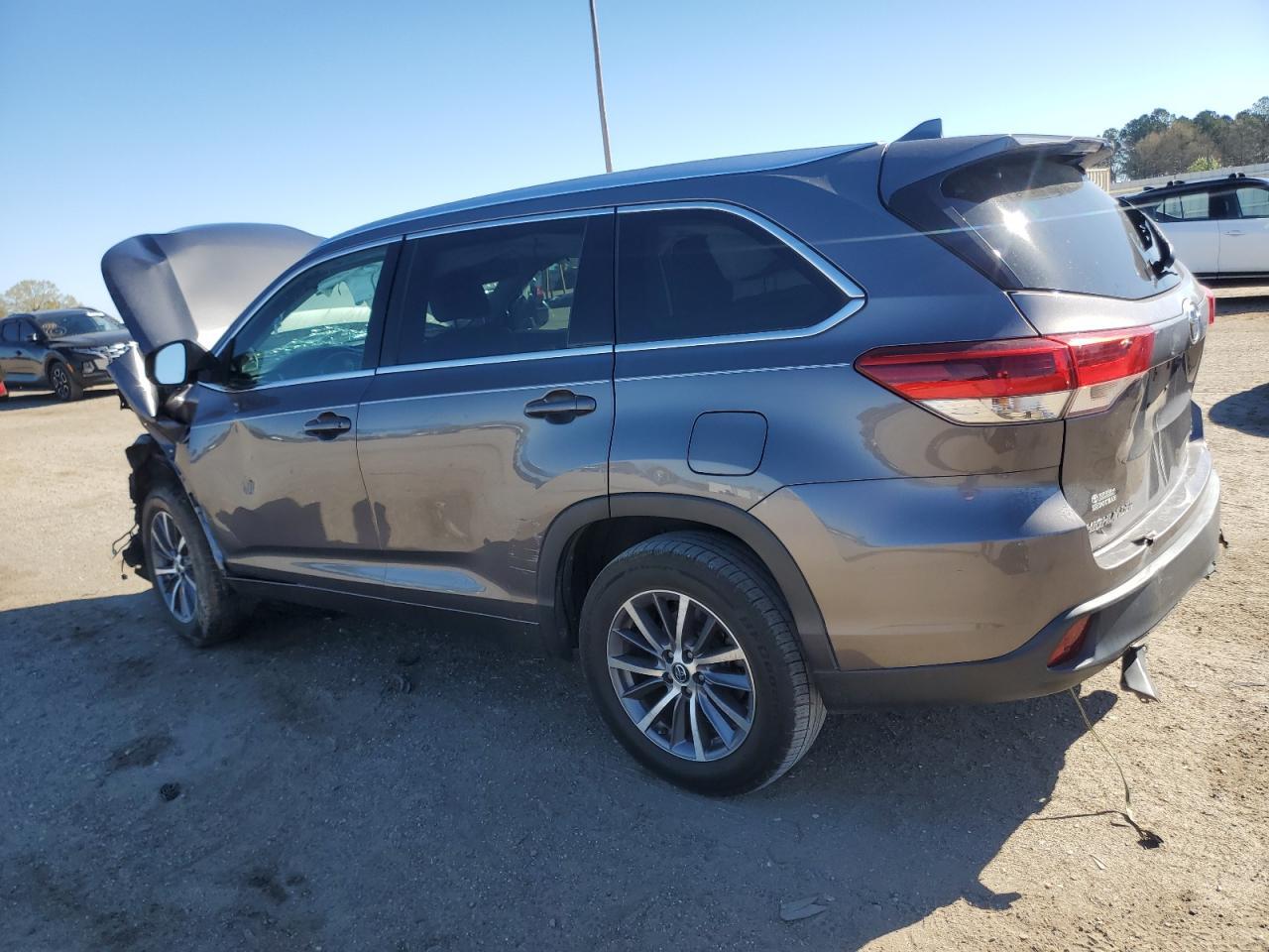 2018 TOYOTA HIGHLANDER - Image 2