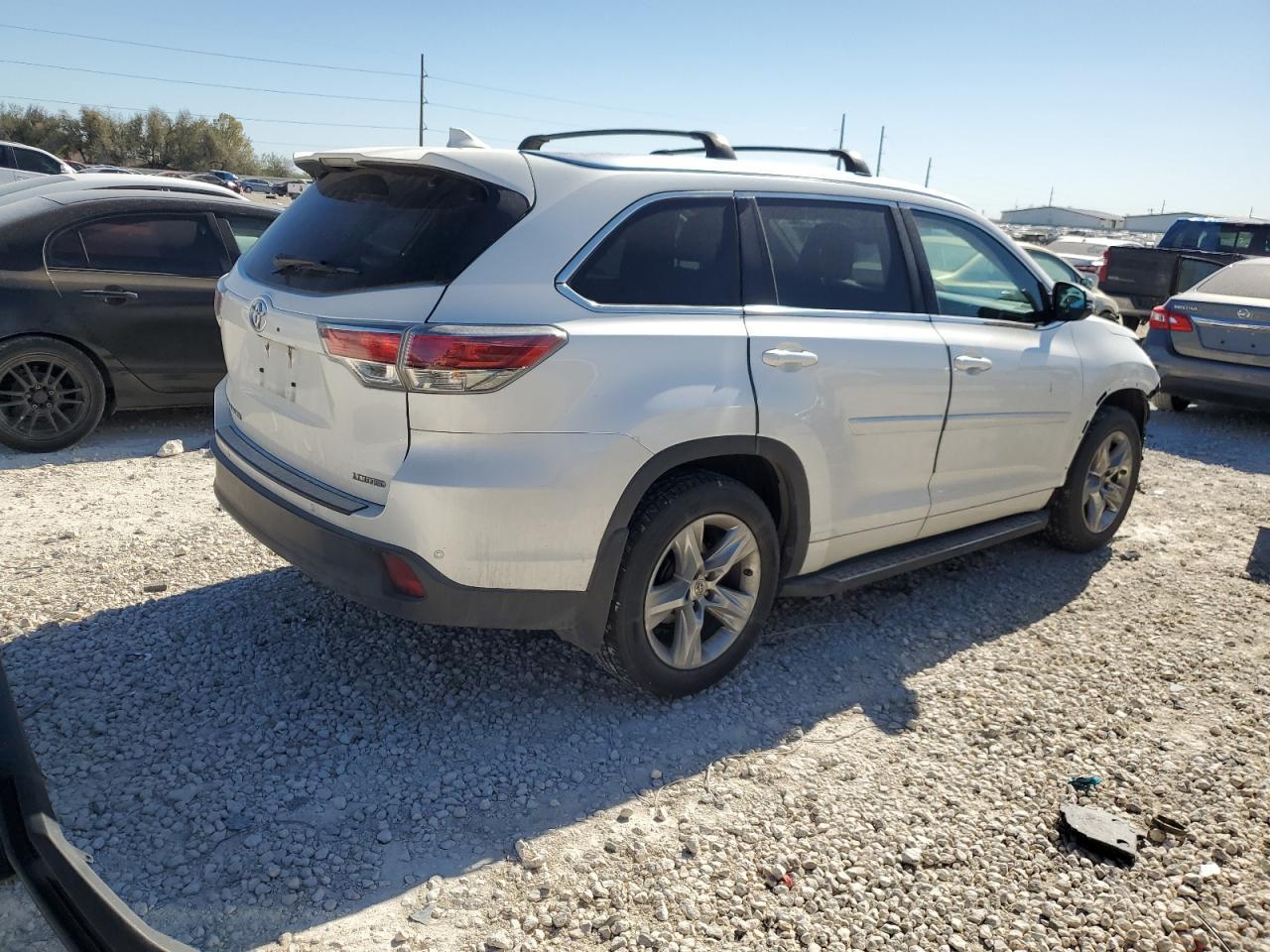 2015 TOYOTA HIGHLANDER - Image 3