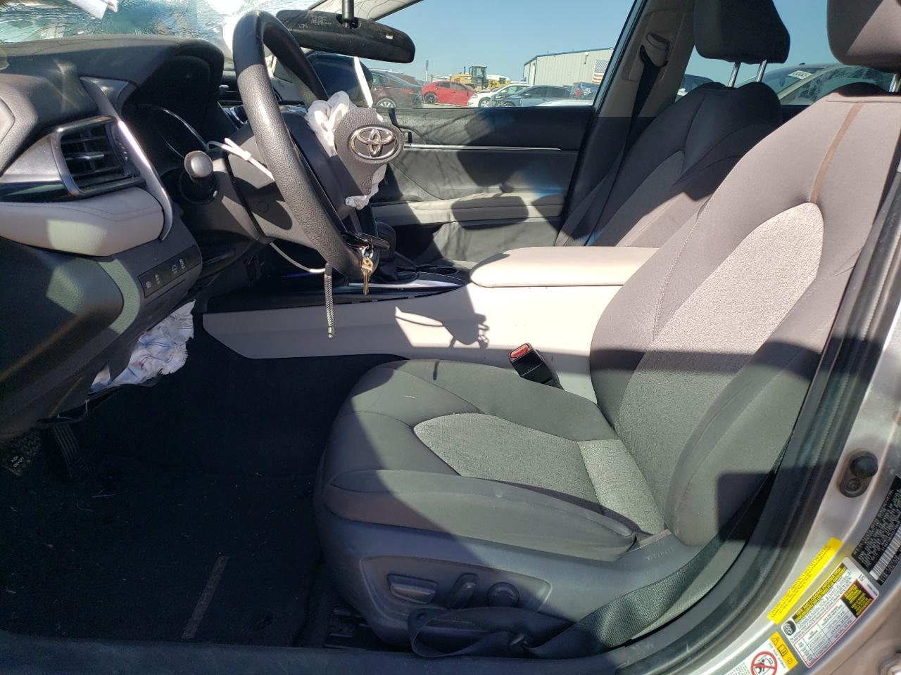 2019 TOYOTA CAMRY L - Фото 7